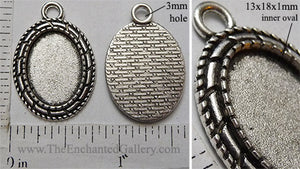 13x18mm Oval Pendant Tray Triple Roped Border Antiqued Silver (Select Optional Insert)
