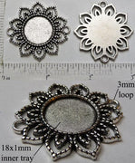 18mm Circle Pendant Tray Thread Knit Sunflower Two Connector Loops Antiqued Silver (Select Optional Insert)