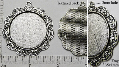 35mm Circle with Floral Scalloped Lace Border Pendant Tray Antiqued Silvertone